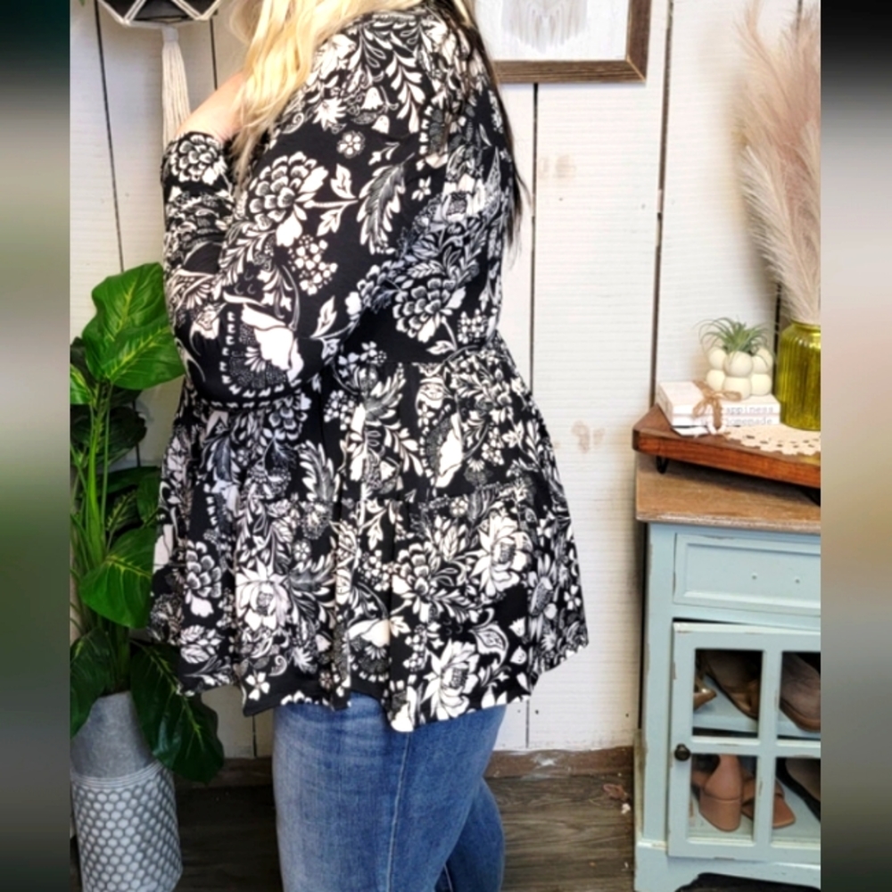 BE STAGE Black & White Floral Tiered Blouse